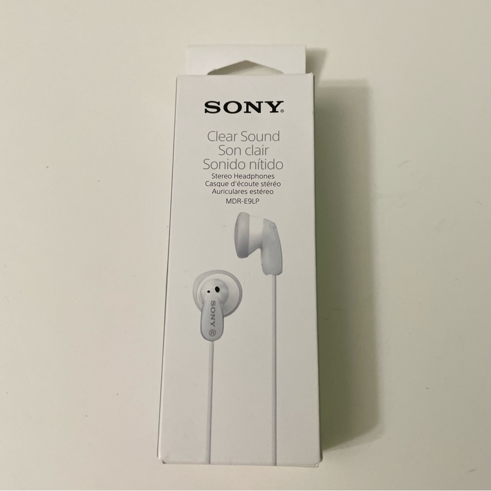 Sony MDR-E9LP Stereo In-Ear Headphones White 47.25 Inch Cable
